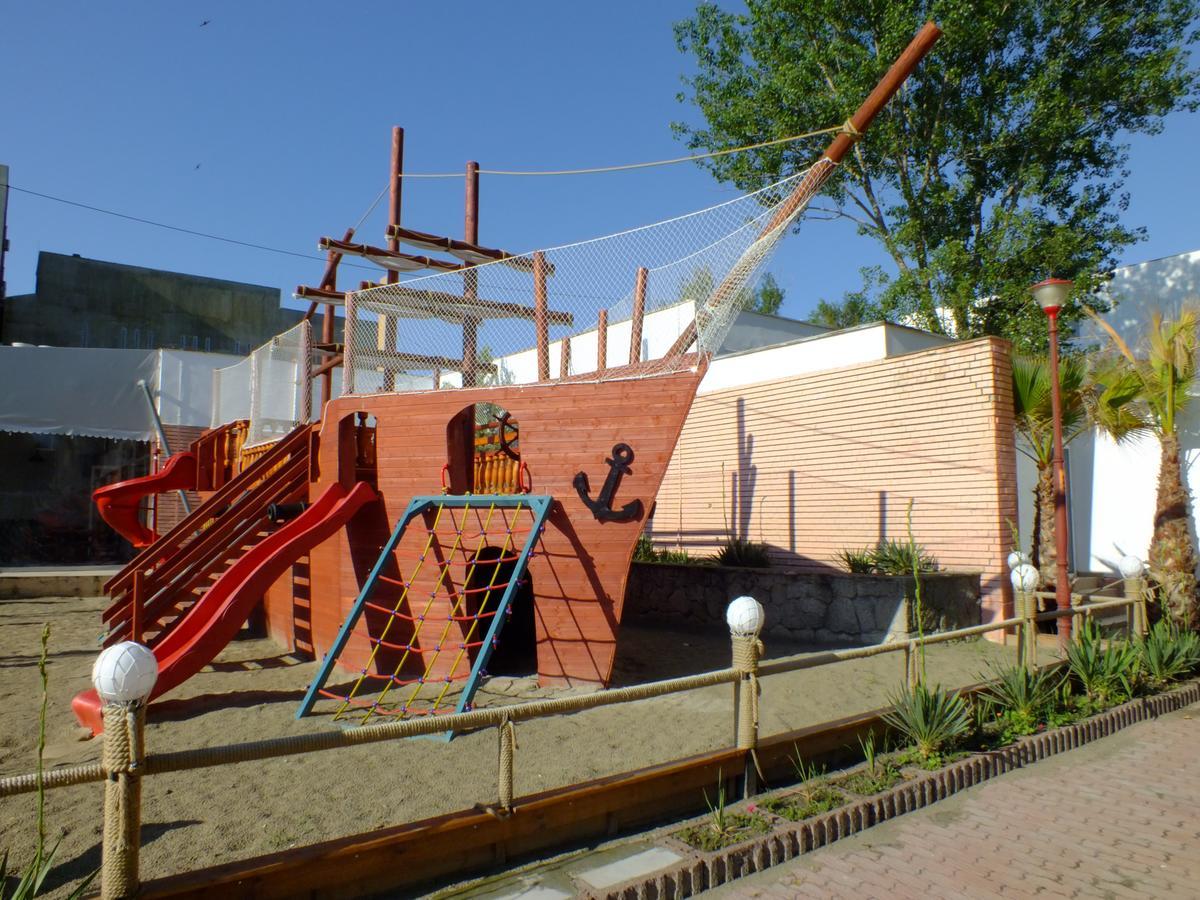 Pirates Resort Mamaja Zewnętrze zdjęcie